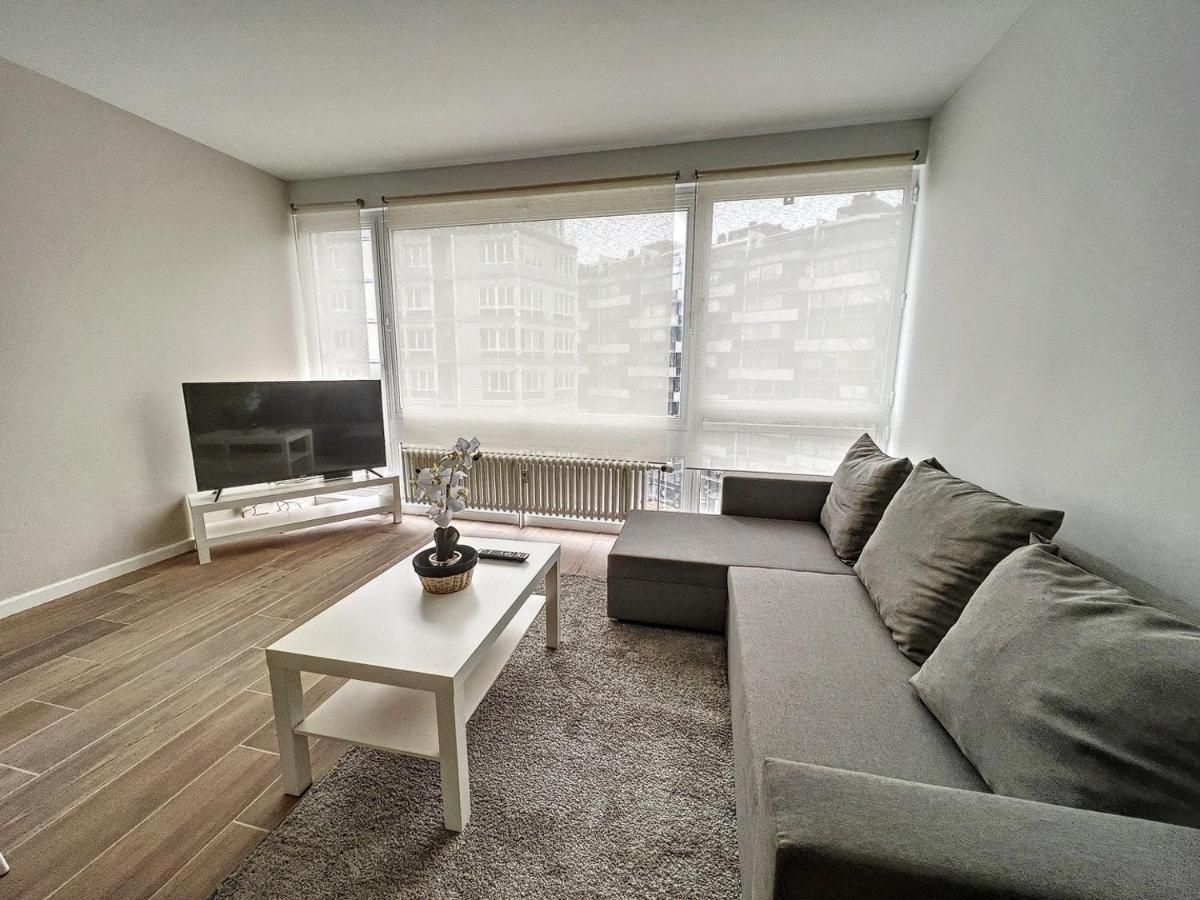 Tirou 5 Centre - Gare - Aeroport Appartement Charleroi Buitenkant foto